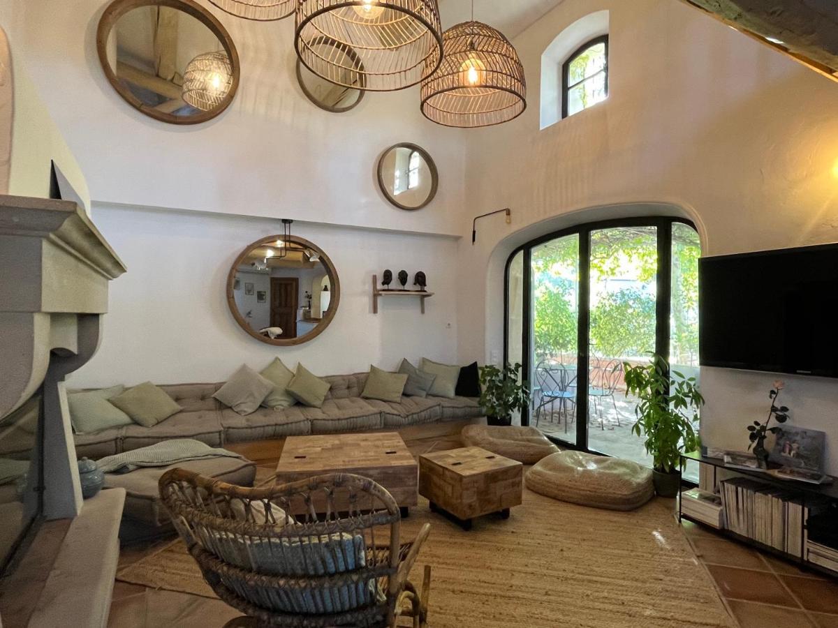 Robion en Luberon Hestia Bed & Breakfast エクステリア 写真