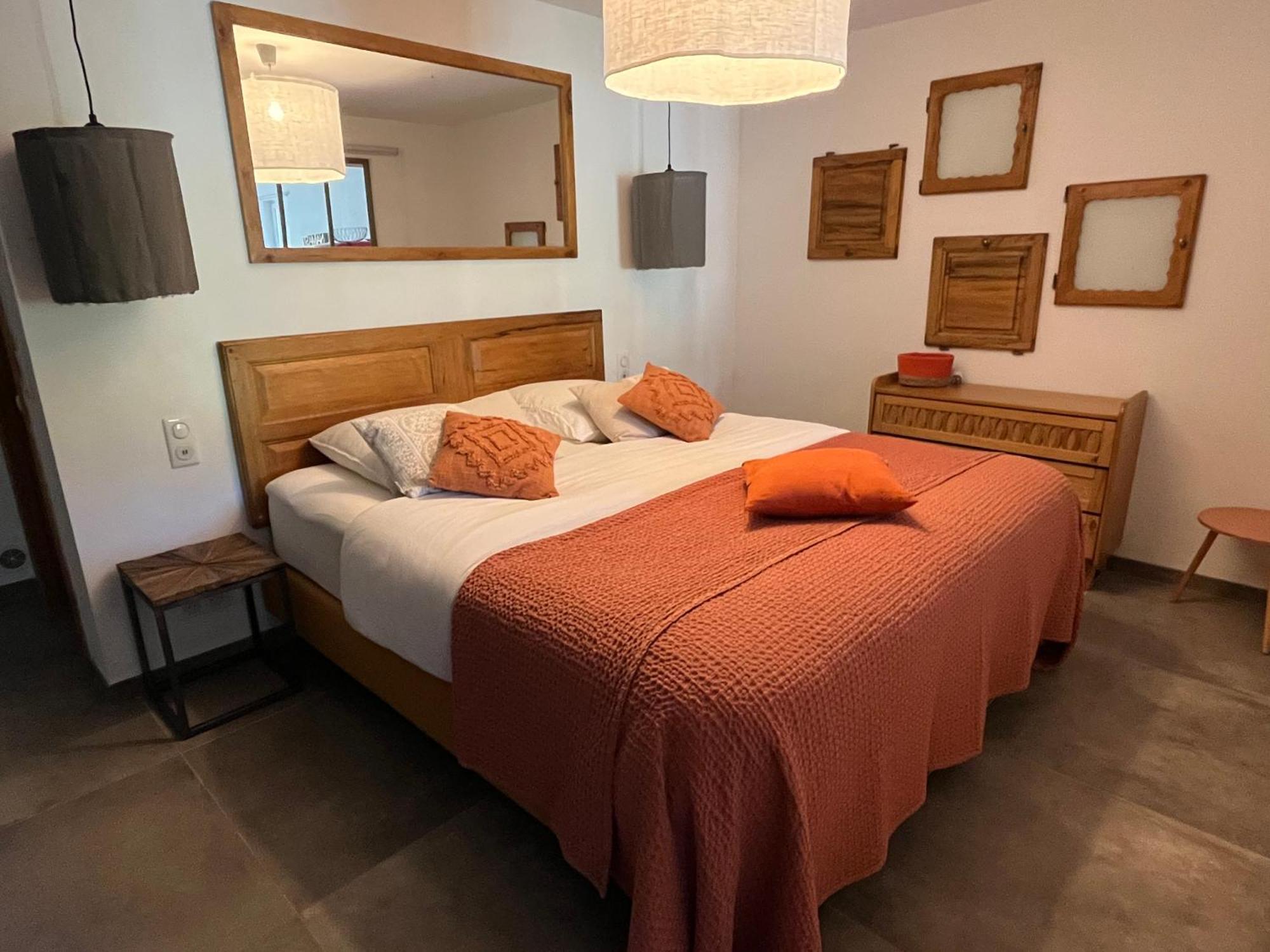 Robion en Luberon Hestia Bed & Breakfast エクステリア 写真