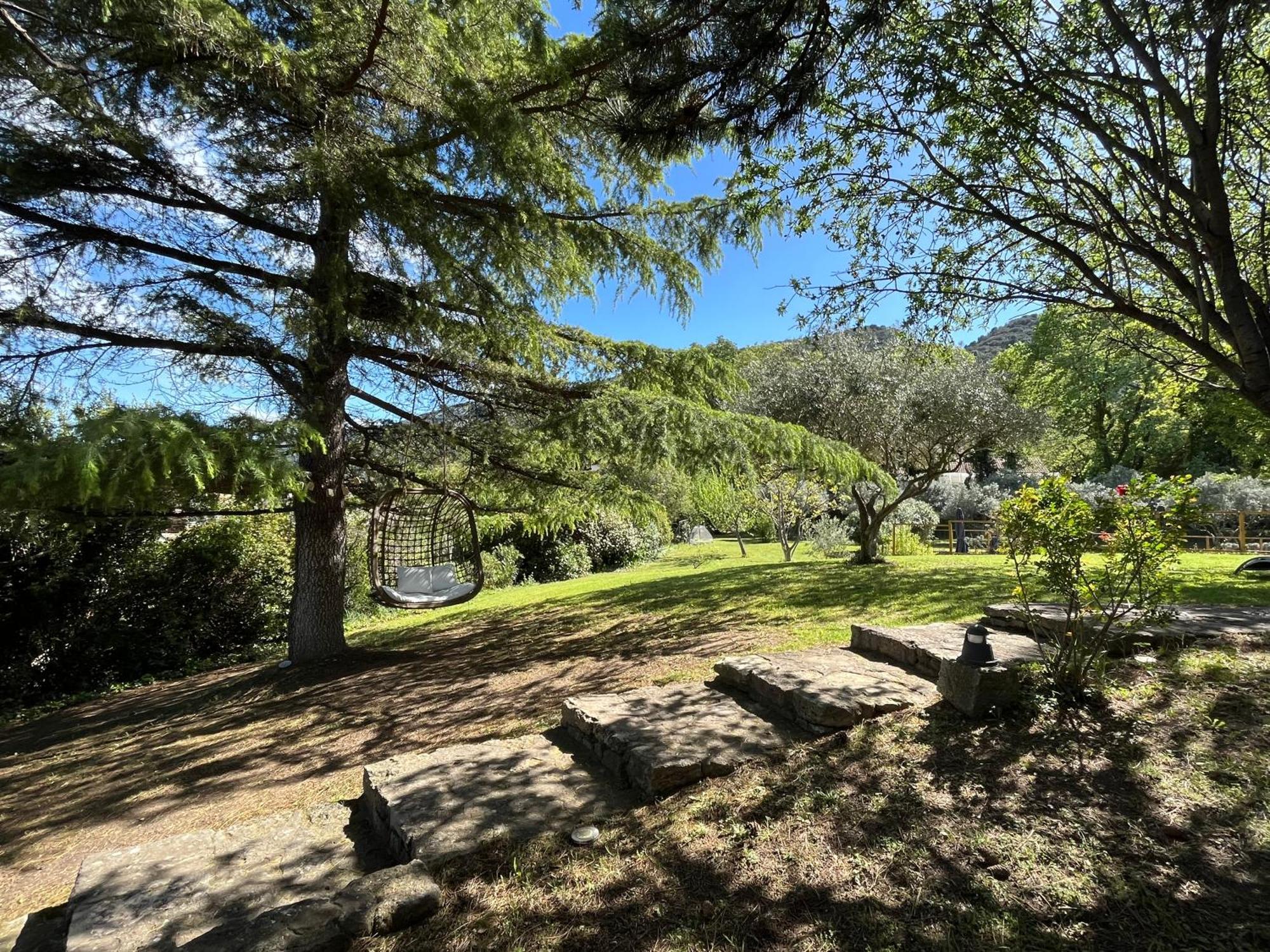 Robion en Luberon Hestia Bed & Breakfast エクステリア 写真