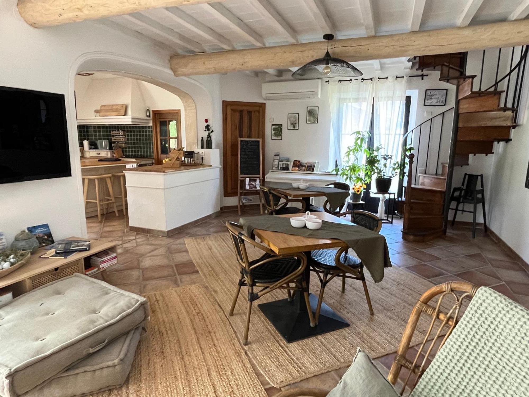 Robion en Luberon Hestia Bed & Breakfast エクステリア 写真