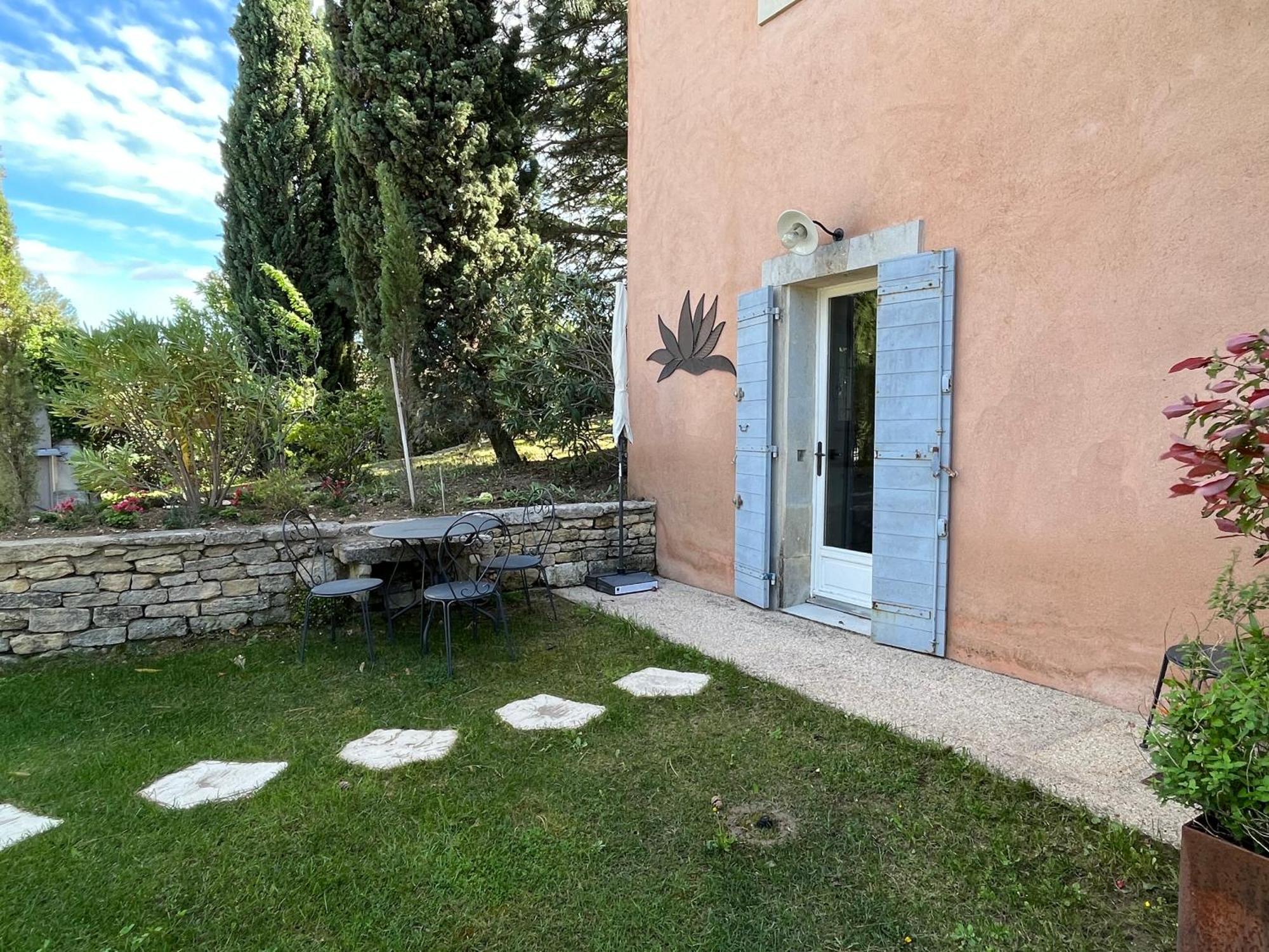 Robion en Luberon Hestia Bed & Breakfast エクステリア 写真