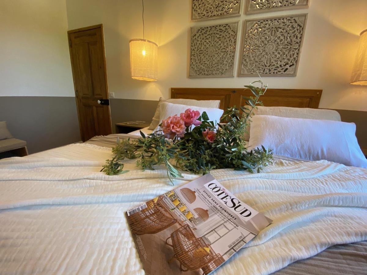 Robion en Luberon Hestia Bed & Breakfast エクステリア 写真
